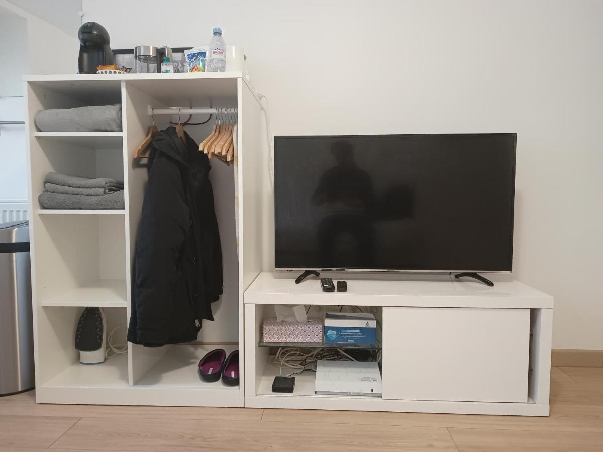 Studio Meuble A Bougival Ngoại thất bức ảnh